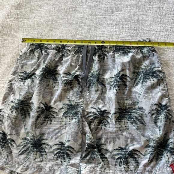 Tommy Bahama Relax swim shorts bathing suit trunks lined floral tropical Size XL - Picture 5 of 16
